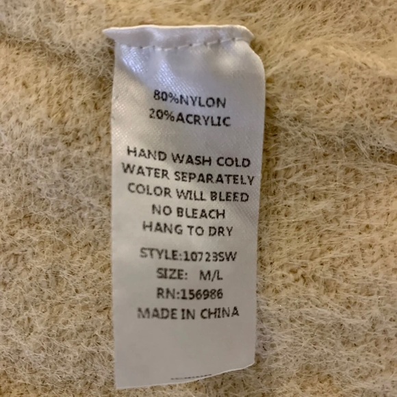 Kendall Lane Women’s Fuzzy Long Cardigan Size Medium Large Tan Cream - Picture 4 of 4